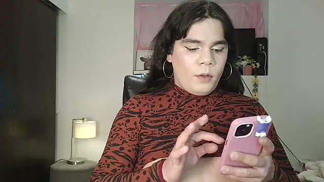 Snapshot of Violetacam_05 chatting on 22, 1, 2025 Violetacam 05 online show from 22, 1, 2025