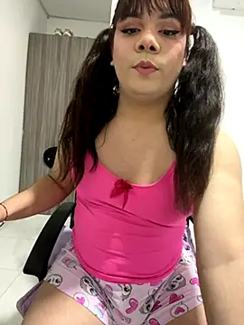 Snapshot of Violetacam_05 chatting on 22, 9, 2025 Violetacam 05 online show from 22, 9, 2025