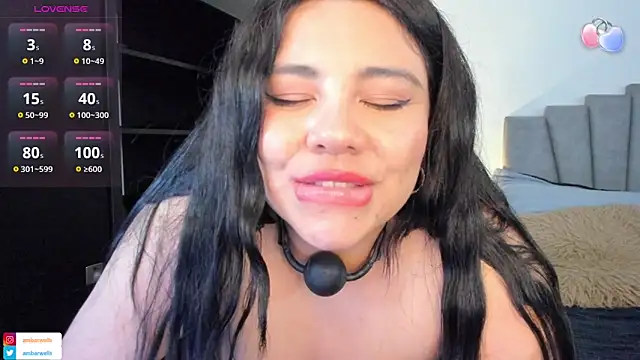 ambar-wells online show from 4, 2, 2025