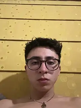 CamiRojas boy online show from 18, 9, 2025