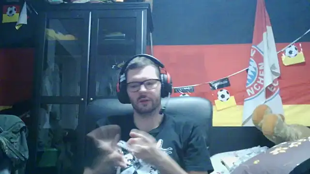 Snapshot of Die-geile-Sau chatting on 20, 2, 2026 Die-geile-Sau online show from 20, 2, 2026