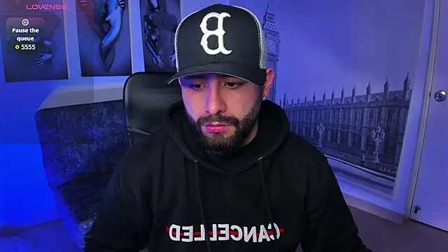 Snapshot of jhon_bear03 chatting on 18, 11, 2025 jhon bear03 online show from 18, 11, 2025