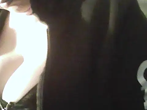 Snapshot of deluxpussy chatting on 17, 9, 2025 deluxpussy online show from 17, 9, 2025