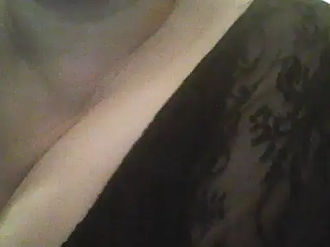 Snapshot of deluxpussy chatting on 23, 9, 2025 deluxpussy online show from 23, 9, 2025