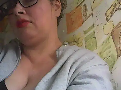 Snapshot of deluxpussy chatting on 8, 10, 2025 deluxpussy online show from 8, 10, 2025