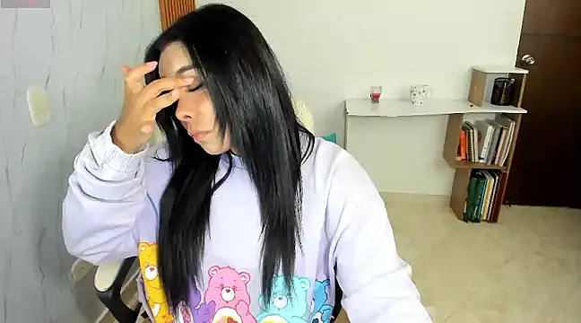 Snapshot of aleja_belle chatting on 7, 3, 2025 aleja belle online show from 7, 3, 2025