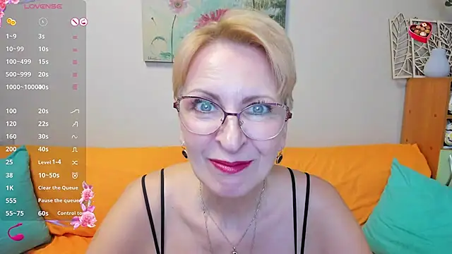 iamyourdream89 online show from 11, 3, 2025