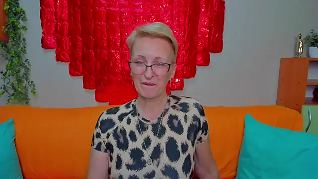 iamyourdream89 online show from 18, 2, 2026