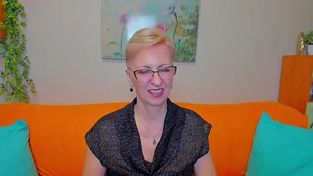 iamyourdream89 online show from 2, 4, 2026