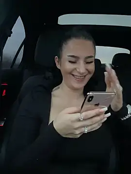 Mia-Bremer online show from 26, 2, 2025