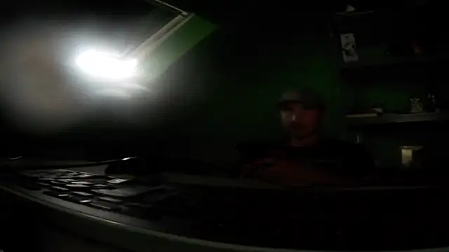 Snapshot of capoloveu chatting on 11, 9, 2025 capoloveu online show from 11, 9, 2025