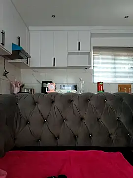 Snapshot of Yung-Missy chatting on 2, 2, 2026 Yung-Missy online show from 2, 2, 2026