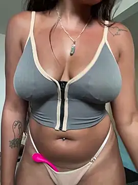 Snapshot of fenixgre chatting on 4, 2, 2025 fenixgre online show from 4, 2, 2025