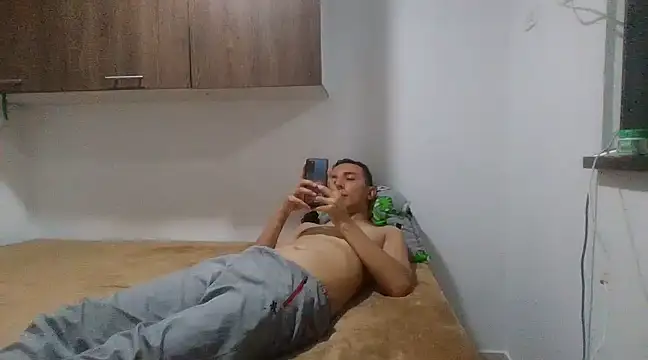 Snapshot of axeldaviid chatting on 14, 3, 2025 axeldaviid online show from 14, 3, 2025