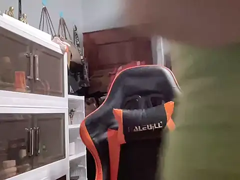 Snapshot of UrLove_Marga chatting on 4, 11, 2025 UrLove Marga online show from 4, 11, 2025