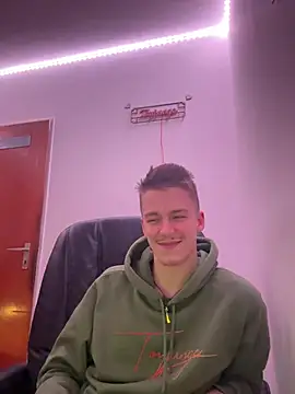 Toyjungee online show from 6, 2, 2025