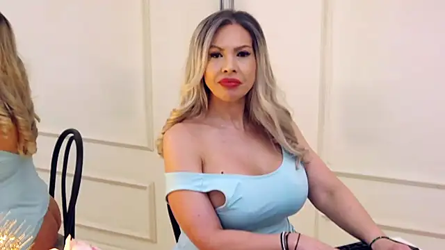 Snapshot of SashaAllford chatting on 11, 3, 2025 SashaAllford online show from 11, 3, 2025