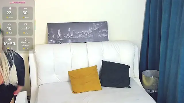 Snapshot of SashaAllford chatting on 27, 11, 2025 SashaAllford online show from 27, 11, 2025