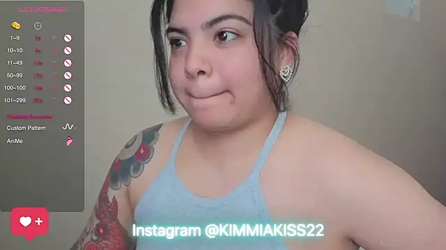 kimmiakiss22 online show from 15, 2, 2025