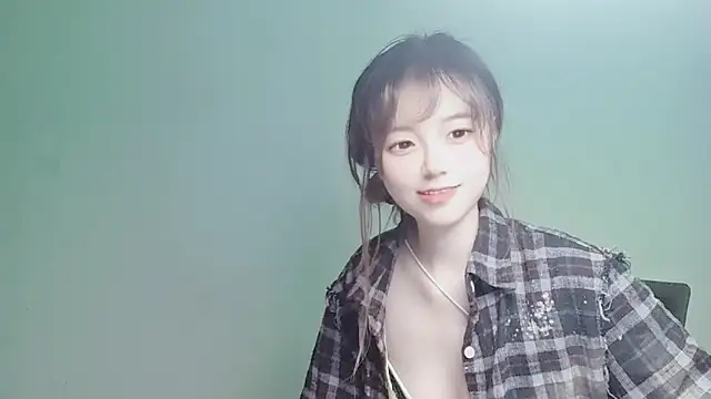 VaerySaenz online show from 2, 1, 2025