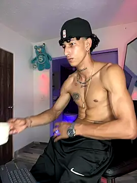 Snapshot of mike_casseano chatting on 25, 9, 2025 mike casseano online show from 25, 9, 2025