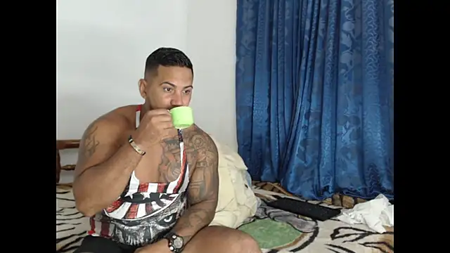 Snapshot of lover_1994 chatting on 6, 2, 2025 lover 1994 online show from 6, 2, 2025