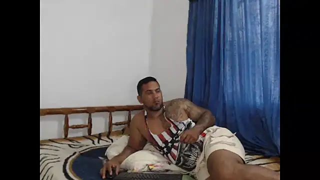 Snapshot of lover_1994 chatting on 17, 3, 2025 lover 1994 online show from 17, 3, 2025