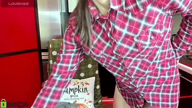 TayanaJons online show from 7, 11, 2025