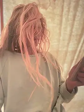 GoldenFlameGoddess online show from 16, 4, 2026