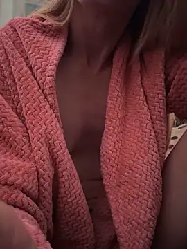 GoldenFlameGoddess online show from 29, 5, 2026