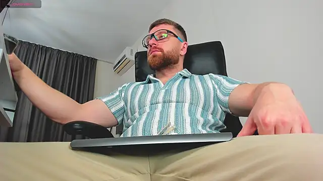 Findom guy online show from 12, 2, 2026