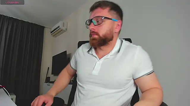 Findom guy online show from 14, 3, 2026