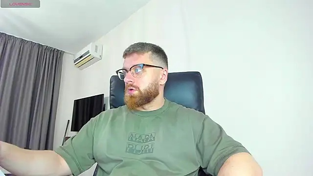 Findom guy online show from 1, 4, 2026