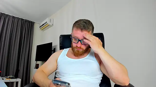 Findom guy online show from 4, 4, 2026