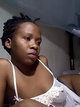 Snapshot of Queentesi chatting on 12, 2, 2025 Queentesi online show from 12, 2, 2025