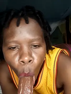 Snapshot of Queentesi chatting on 1, 10, 2025 Queentesi online show from 1, 10, 2025