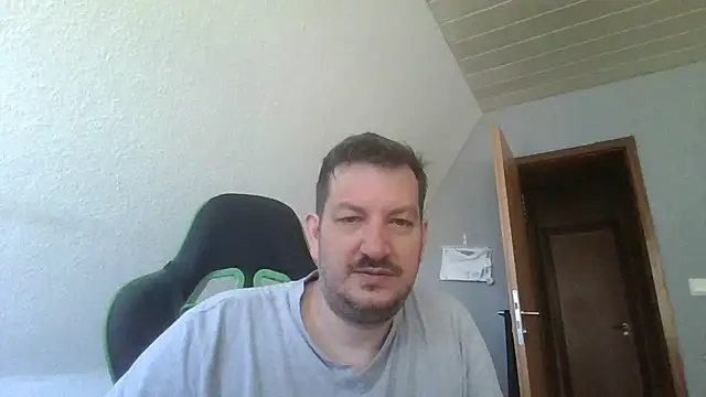 Snapshot of Golffahrer1982 chatting on 27, 6, 2026 Golffahrer1982 online show from 27, 6, 2026