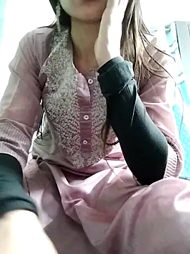 Snapshot of Noor_Darliing chatting on 5, 3, 2025 Noor Darliing online show from 5, 3, 2025