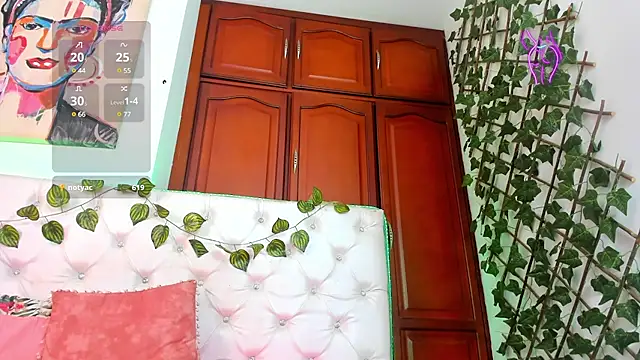 Snapshot of Andrea_Williams24 chatting on 5, 3, 2025 Andrea Williams24 online show from 5, 3, 2025