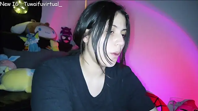 Snapshot of TuWaifuVirtual1 chatting on 28, 11, 2025 TuWaifuVirtual1 online show from 28, 11, 2025