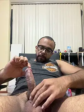 Snapshot of Luisrovers18 chatting on 15, 4, 2026 Luisrovers18 online show from 15, 4, 2026