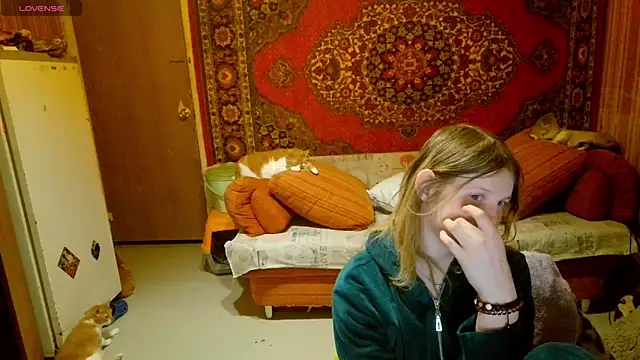 Kathlyn  Heath online show from 29, 3, 2026