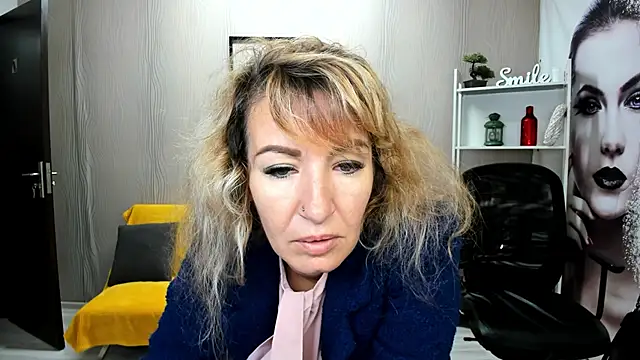 Cassandra Hotty online show from 8, 10, 2025