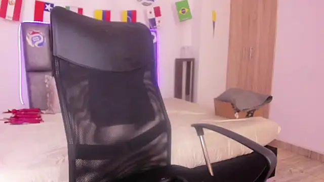 Snapshot of michacosio chatting on 14, 7, 2026 michacosio online show from 14, 7, 2026