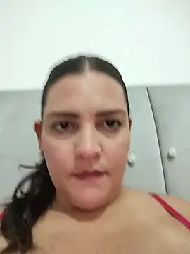 Mia Hampton online show from 4, 7, 2026