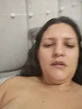 Mia Hampton online show from 12, 7, 2026