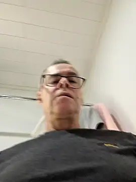 Snapshot of DarrenSullivanSlut chatting on 2, 12, 2024 DarrenSullivanSlut online show from 2, 12, 2024