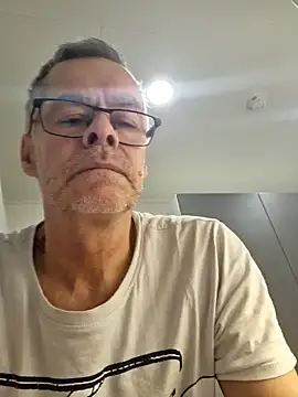 Snapshot of DarrenSullivanSlut chatting on 12, 12, 2024 DarrenSullivanSlut online show from 12, 12, 2024