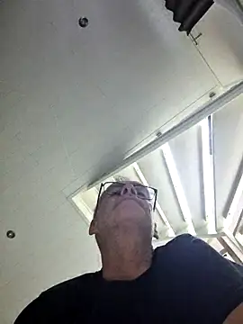 Snapshot of DarrenSullivanSlut chatting on 18, 3, 2025 DarrenSullivanSlut online show from 18, 3, 2025