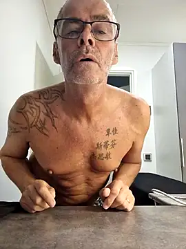 Snapshot of DarrenSullivanSlut chatting on 17, 9, 2025 DarrenSullivanSlut online show from 17, 9, 2025